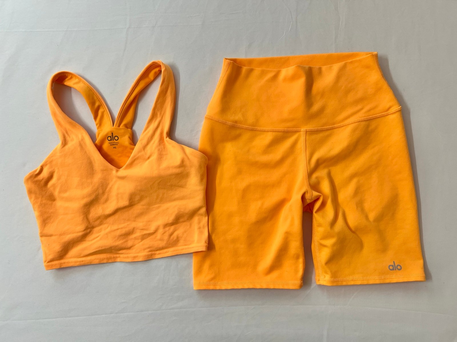 Alo Yoga Airbrush Real Sports Bra Tank Crop Top + High Waist Shorts Short Set