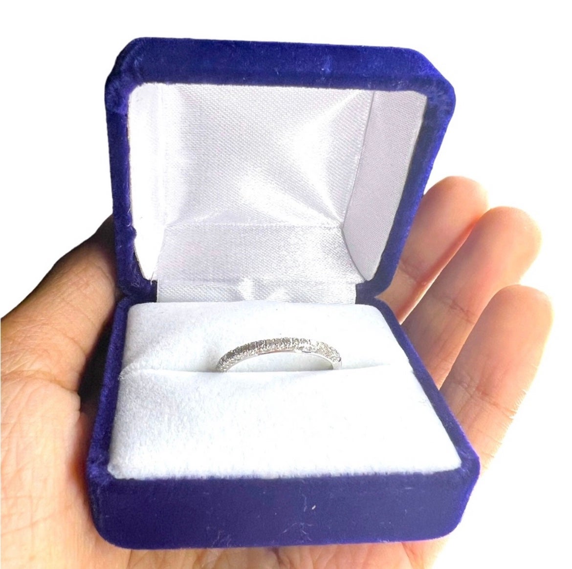 14kw white gold diamond ring size 7.5