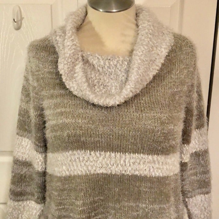 NWT Lane Bryant Fuzzy soft cowl neck