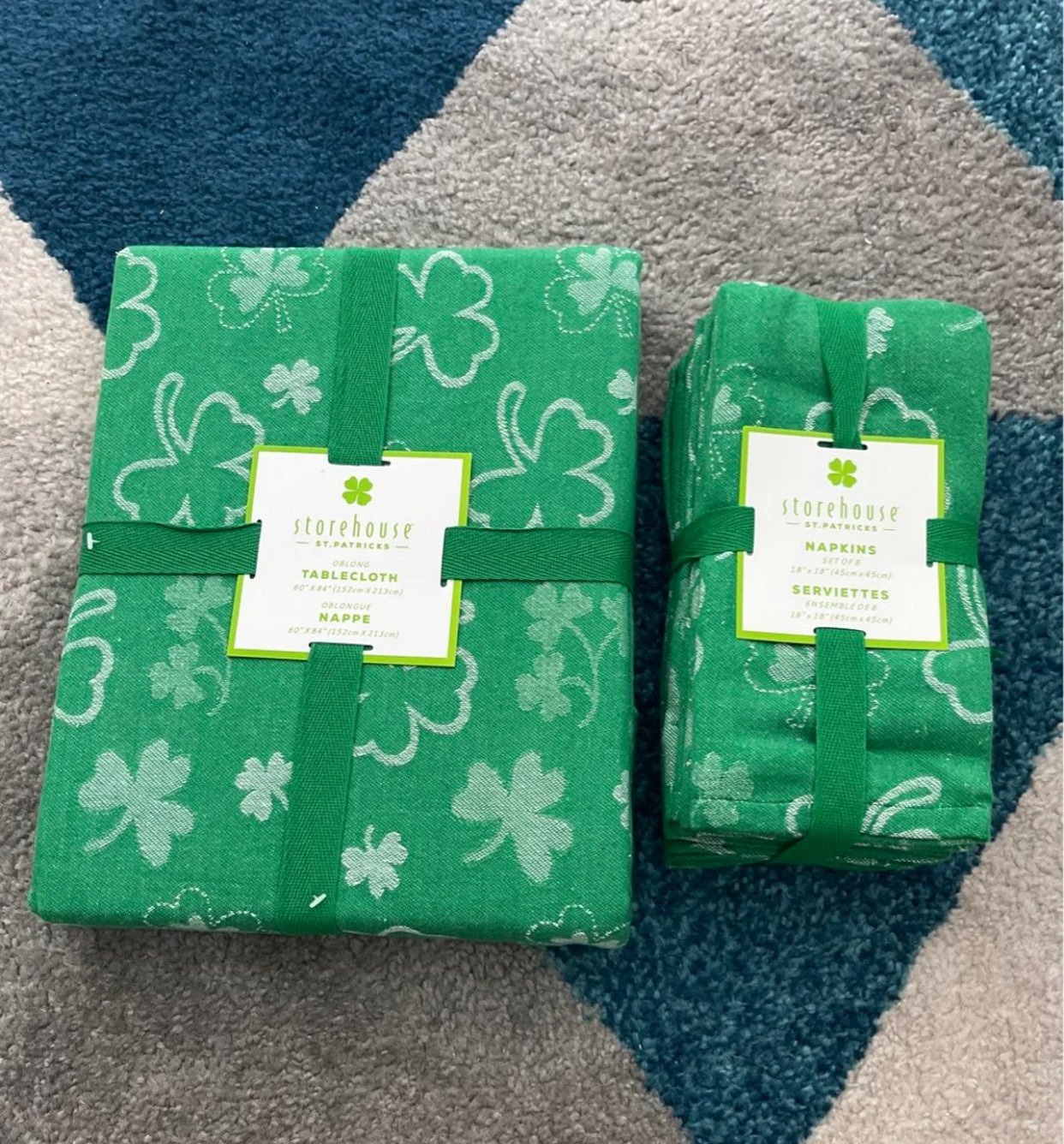 St. Patricks Shamrocks Tablecloth and Napkins Set