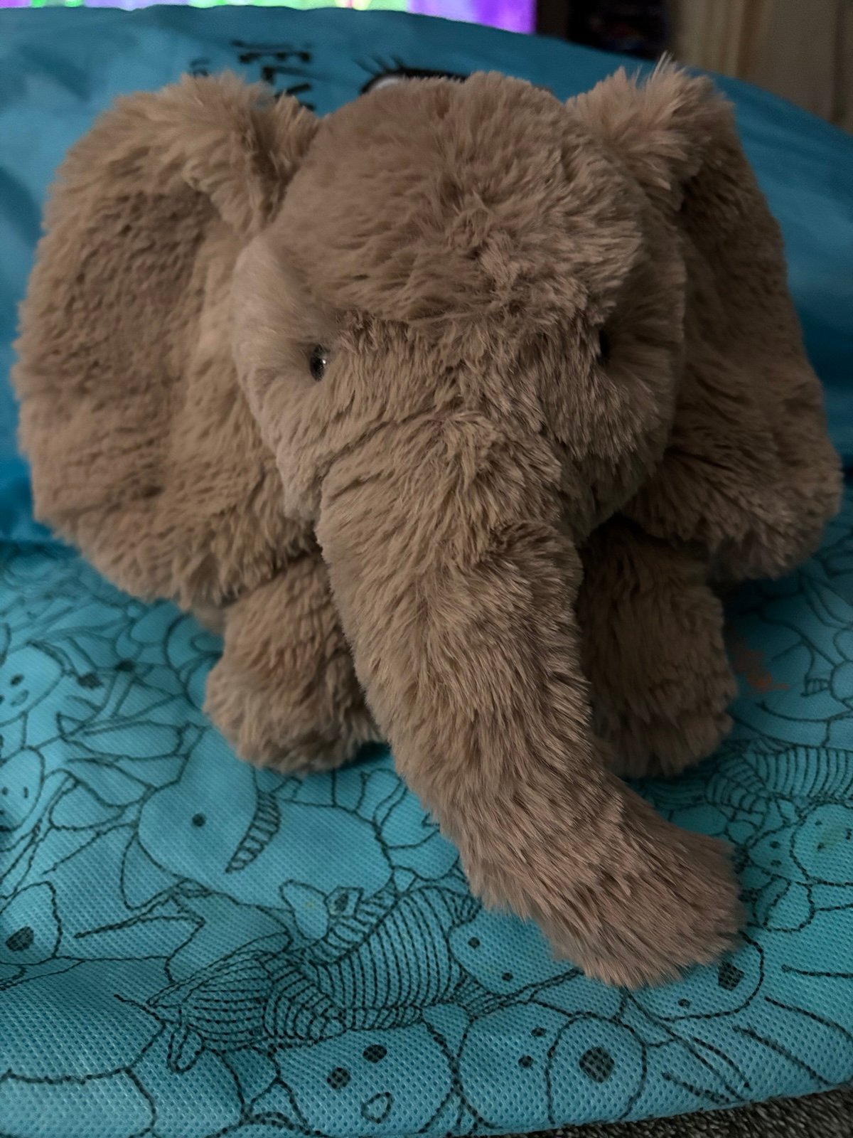 Medium Smudge Elephant Jellycat