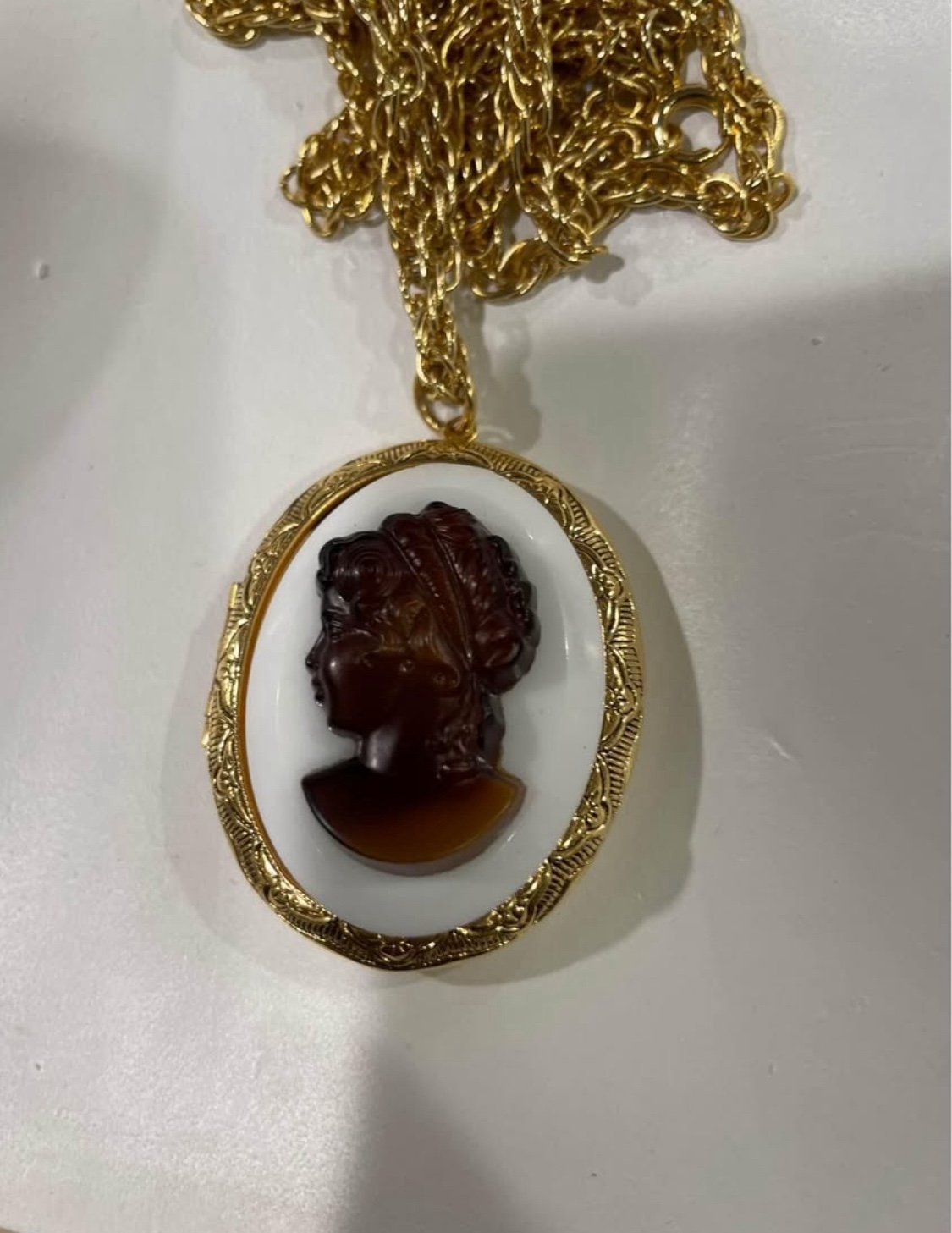 Vintage Gold Tone Cameo Necklace