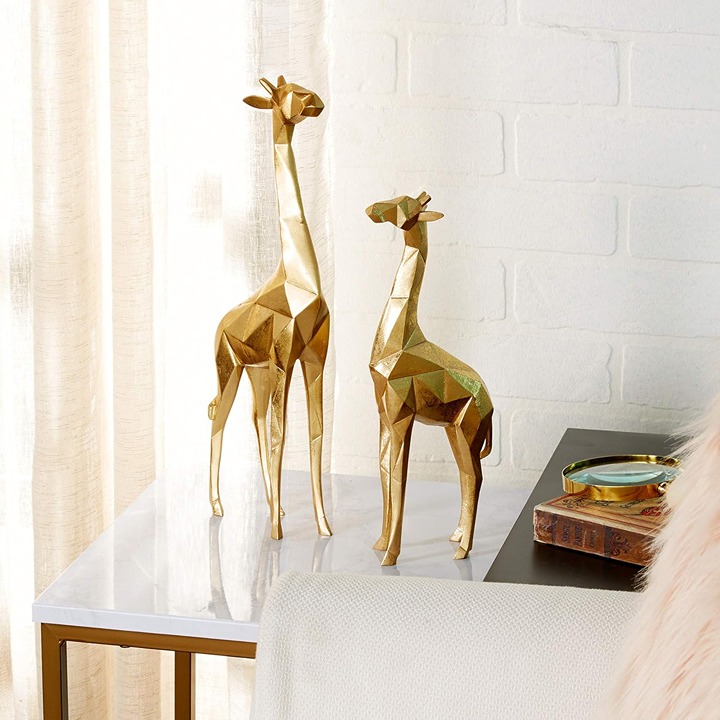 Giraffe Decorative Sculpture Home Decor Statues, Set of 2 Accent Figurines