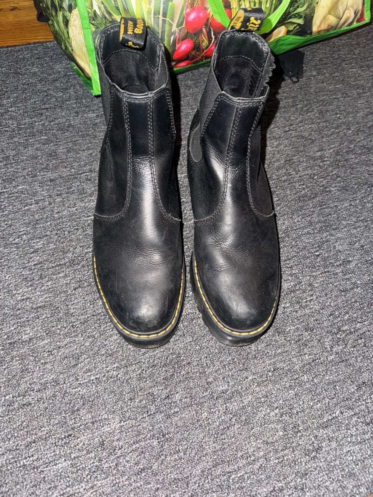 Dr. Martens 2976 Platform Chelsea Boot