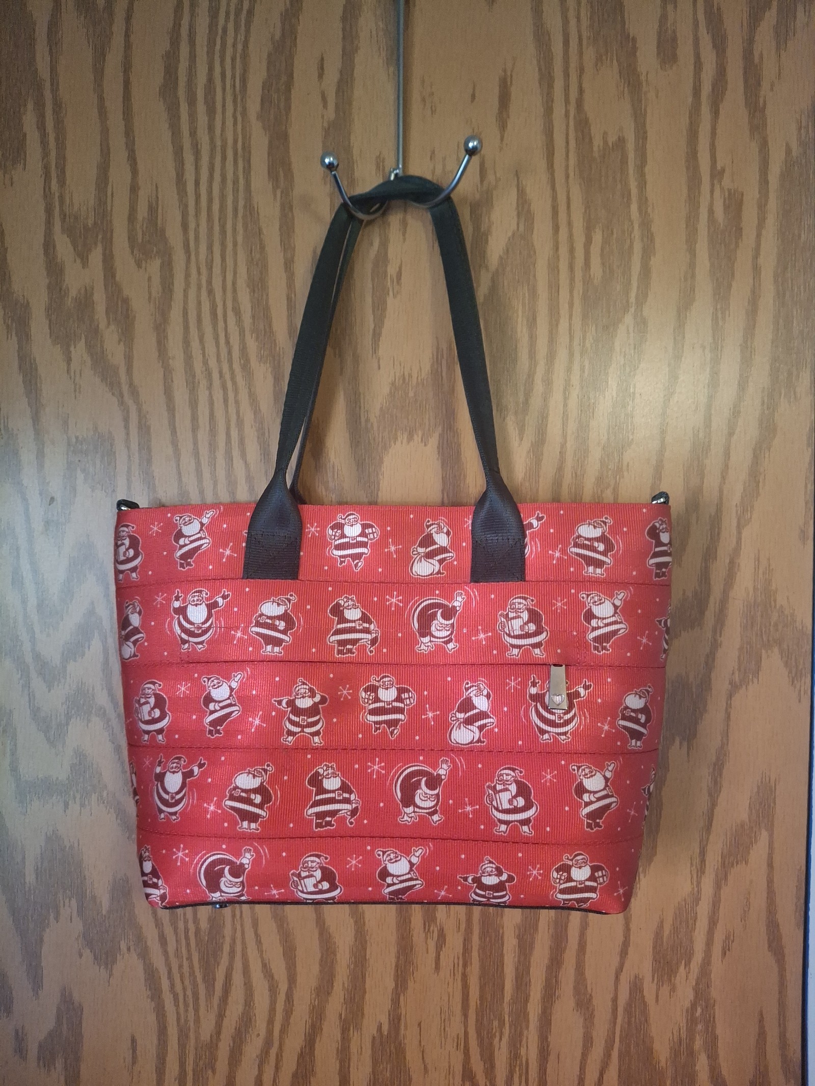 Harveys Seatbelt Santa Purse