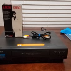 RCA vr560