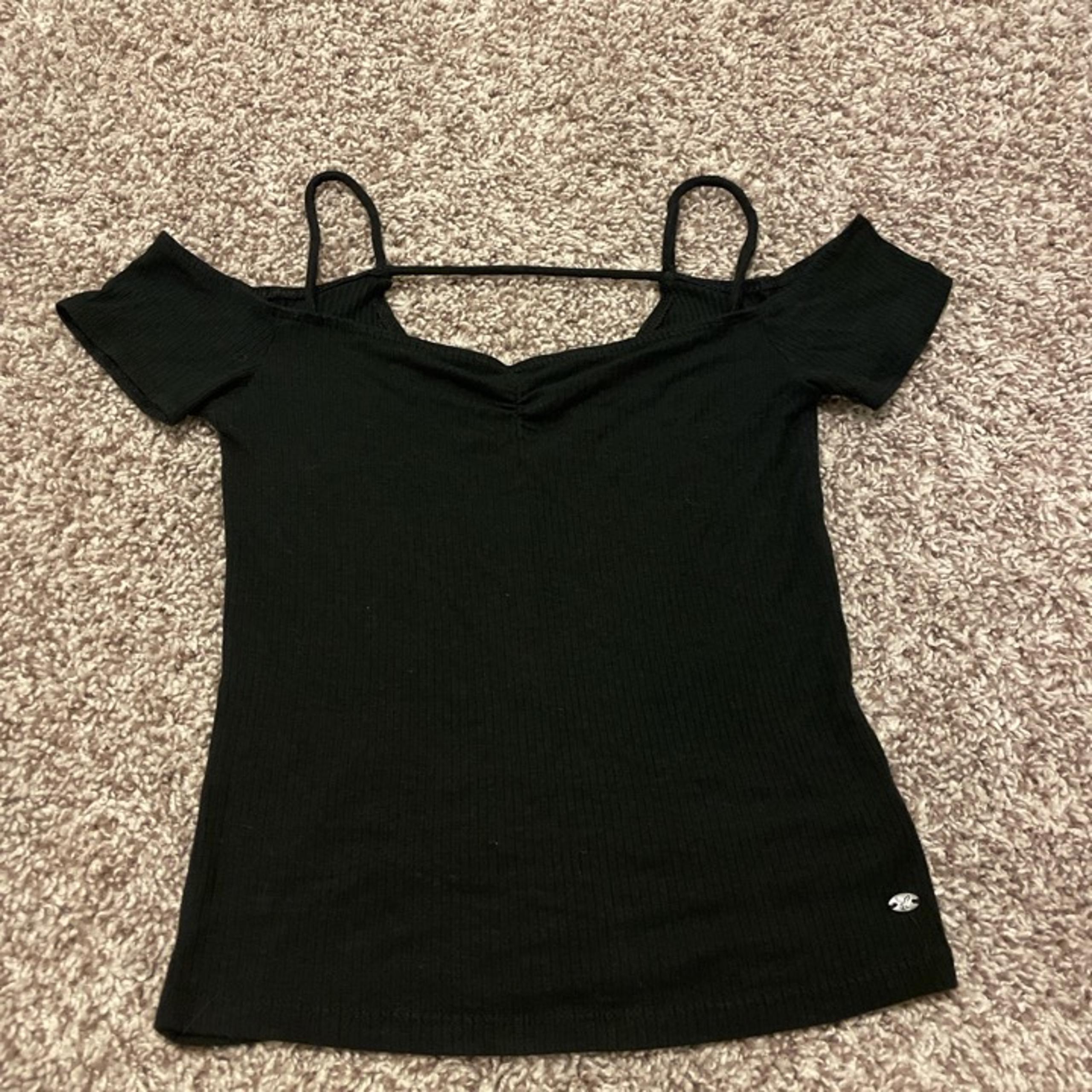 American eagle off the shoulder top
