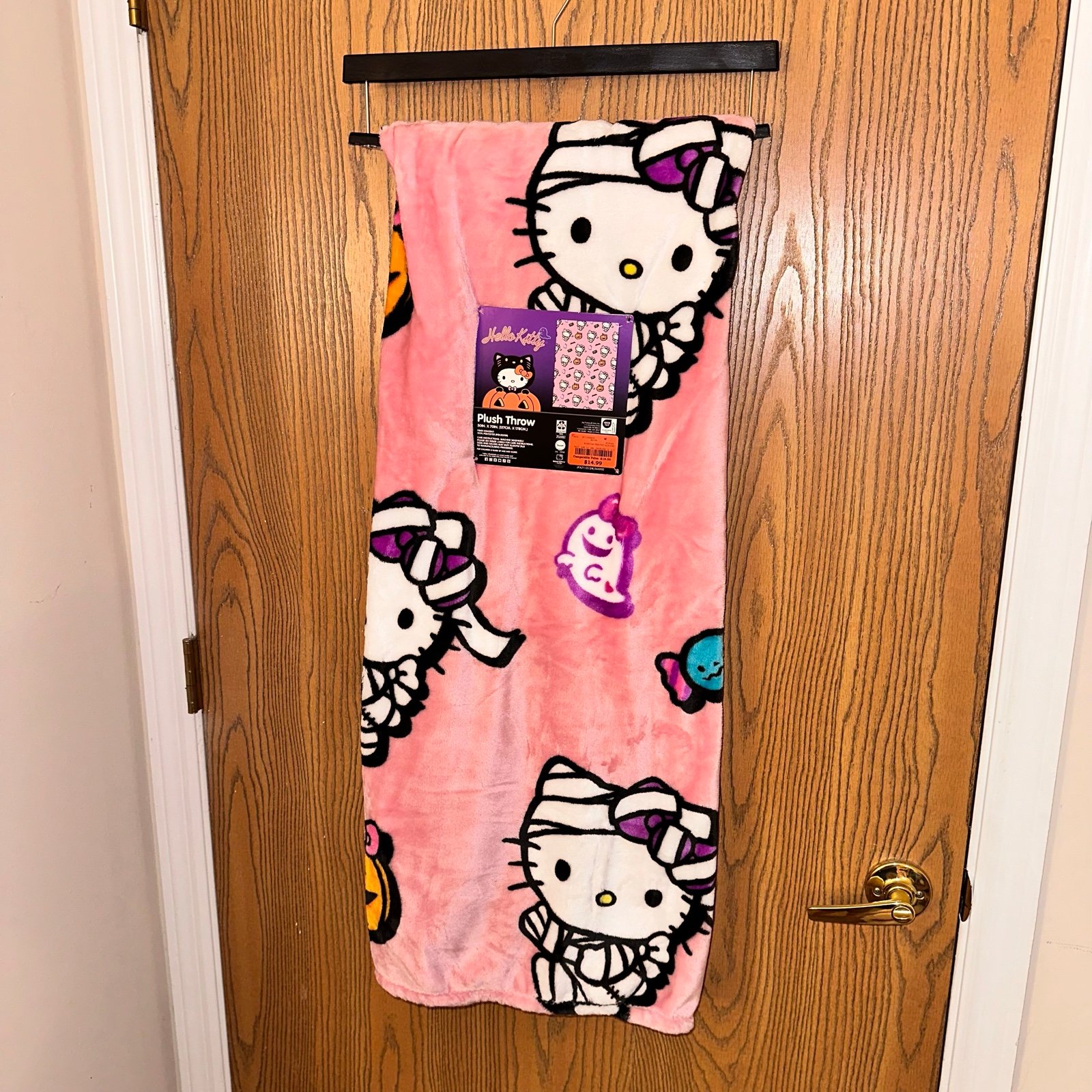 Hello Kitty pink Halloween plush throw blanket NEW Sanrio bats pumpkins mummy