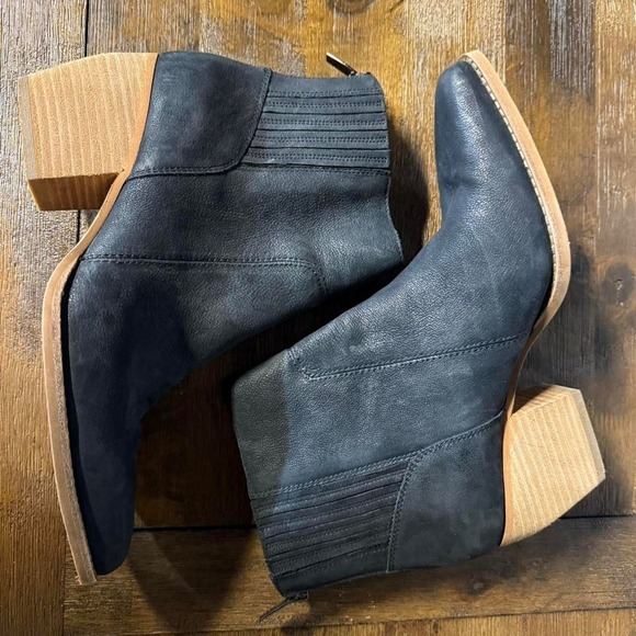 Vince Camuto Devena Ankle Boots
