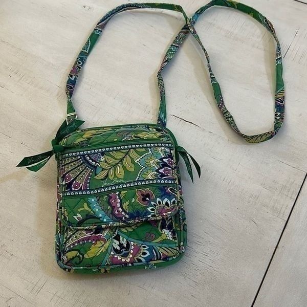 VERA BRADLEY Green Paisley Crossbody Bag