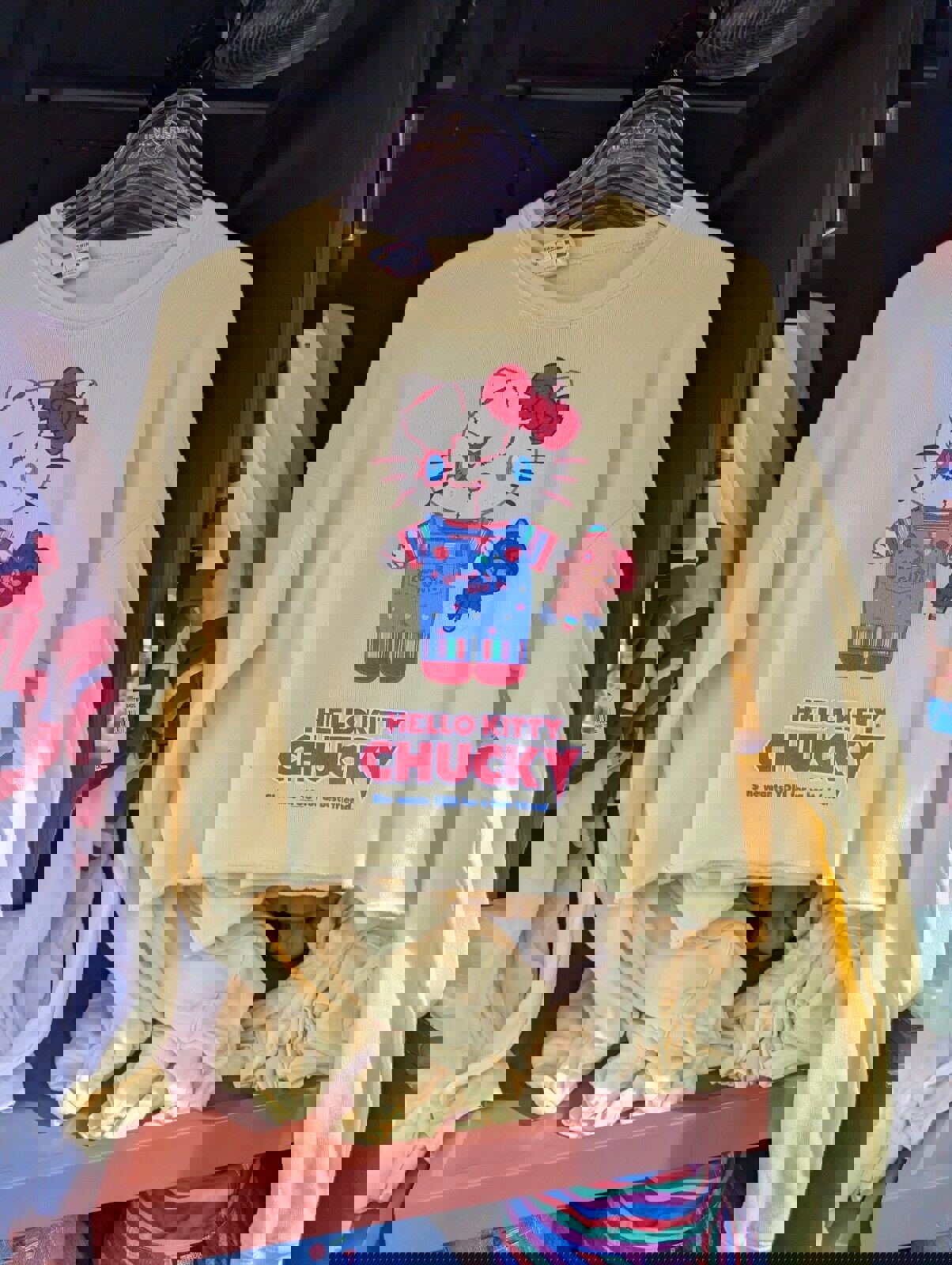 Hello Kitty Chucky Universal Studios Crop Top Sweatshirt M MEDIUM