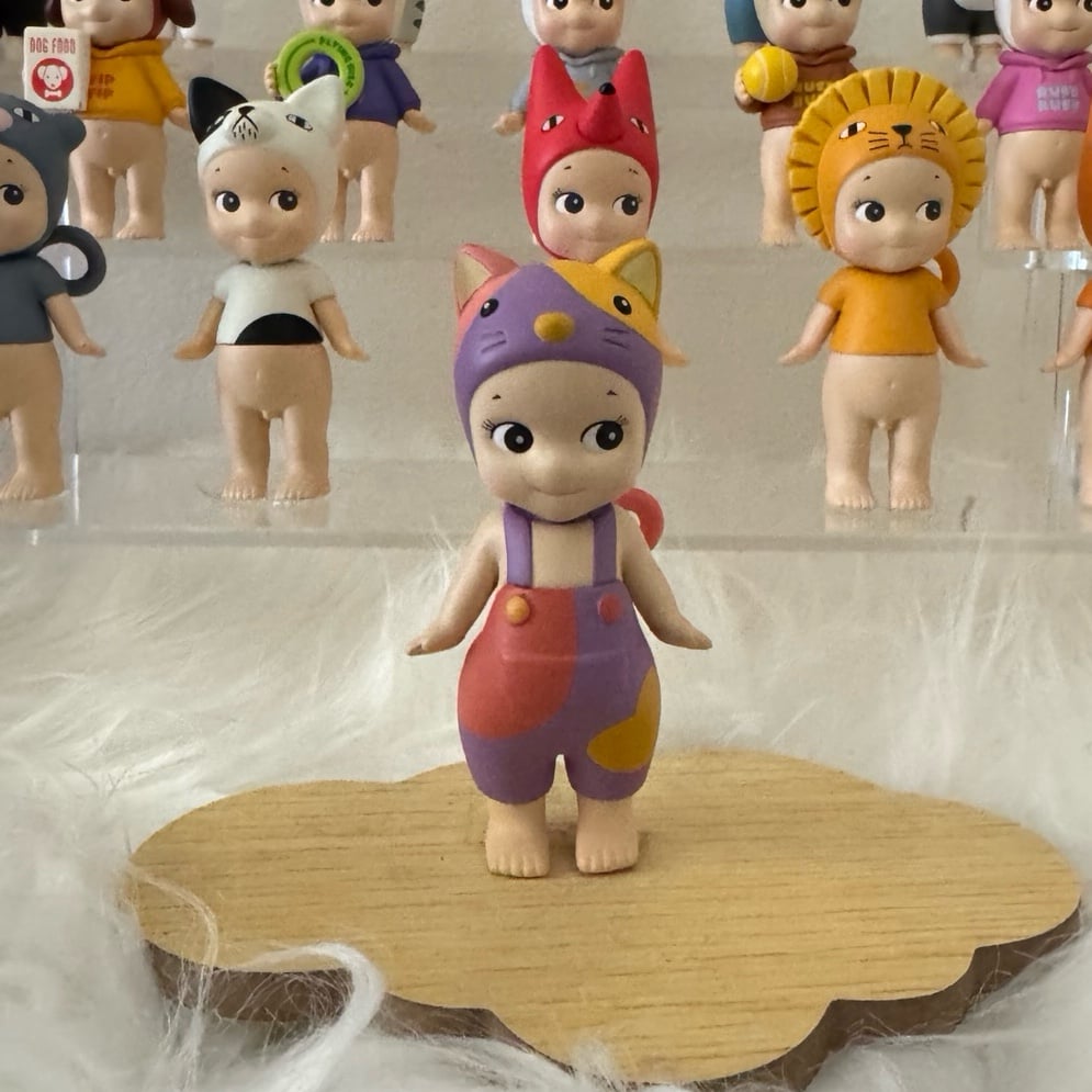 Sonny Angel Cat Life Series Purple Lucky Cat