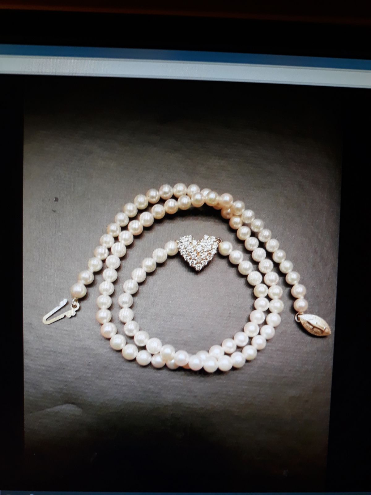 14 KARAT AND PAVE DIAMOND HEART STRAND N