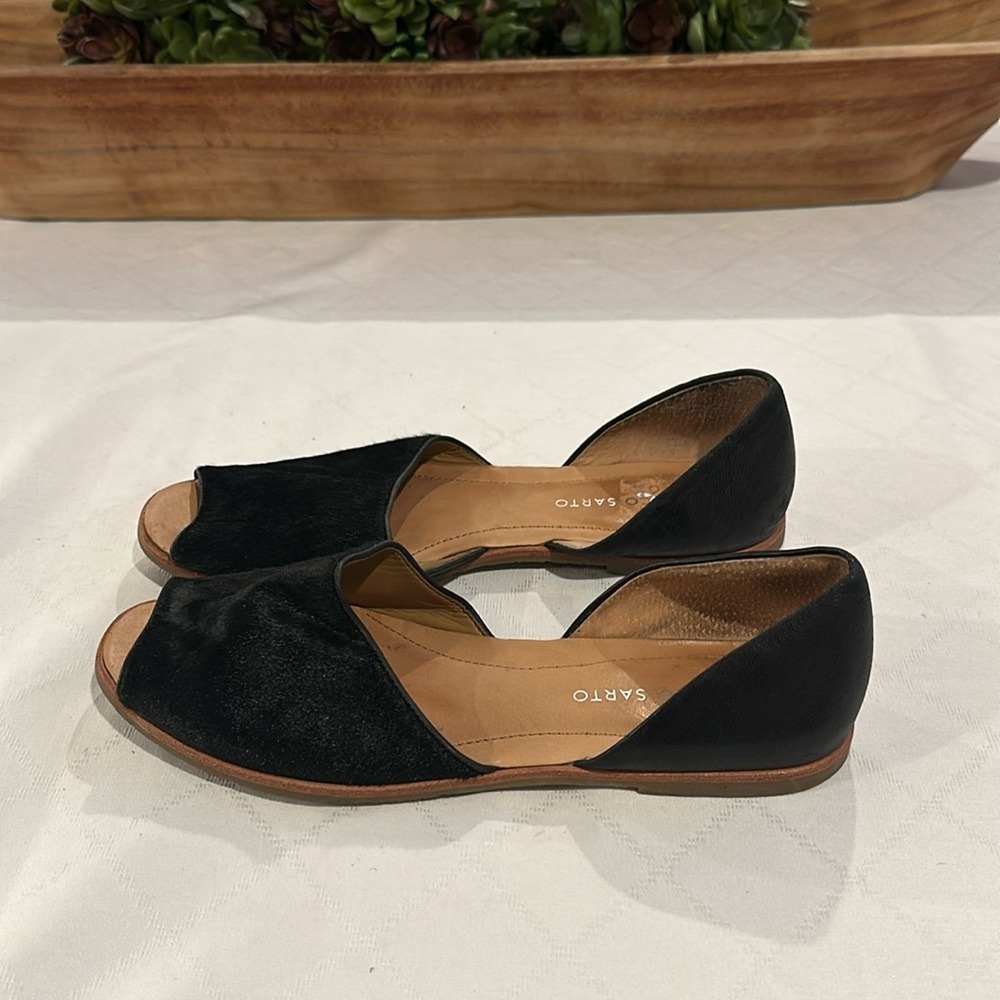 Franco Sarto Black Venezia Calf Hair Flats shoes open toe size 8 EUC