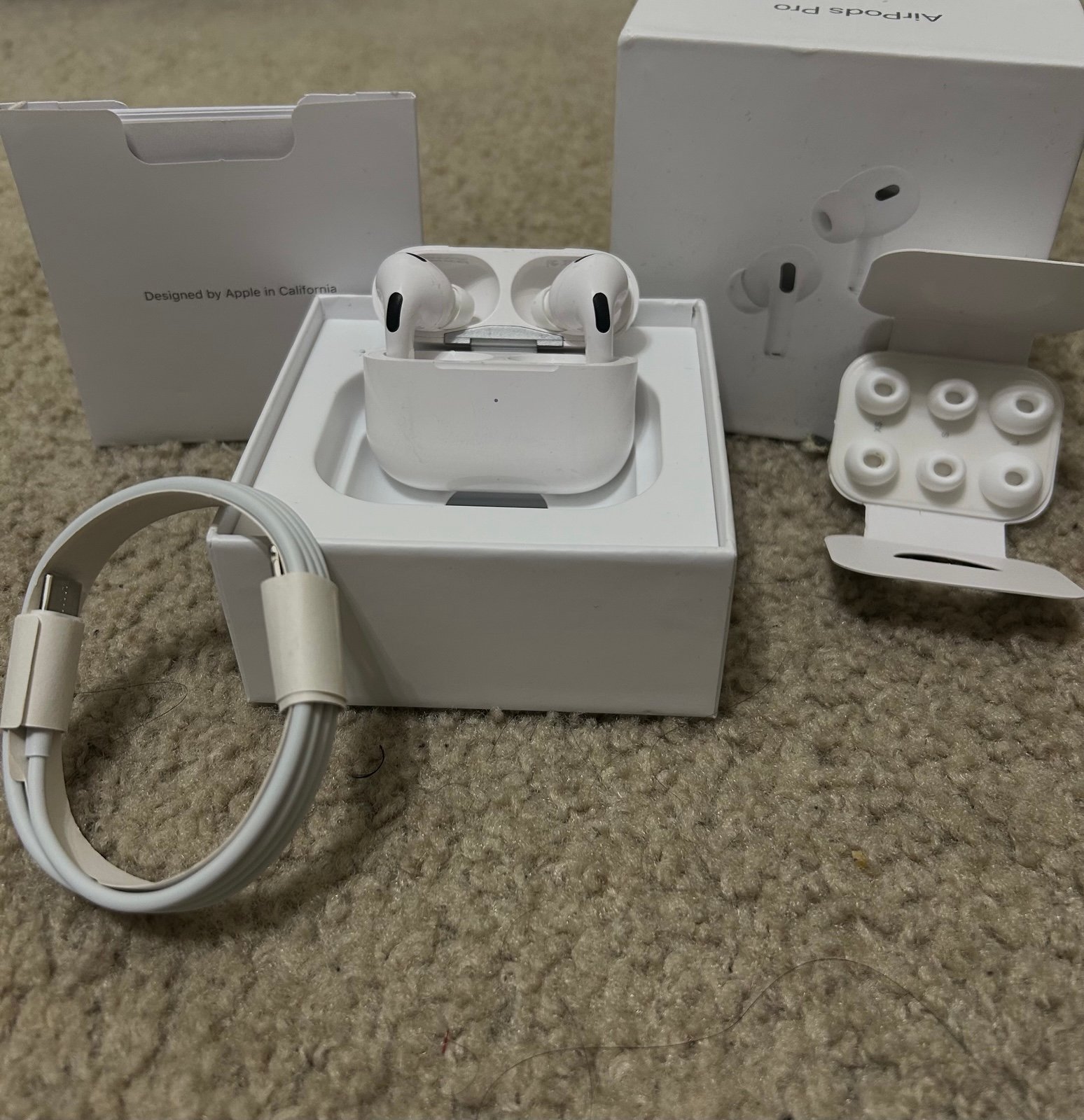 AirPods