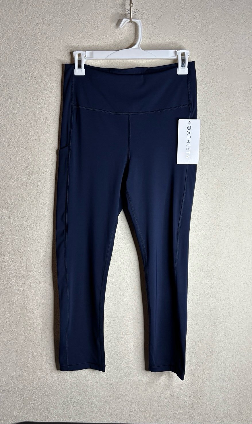 Athleta ultimate stash pocket capri 24” size medium tall