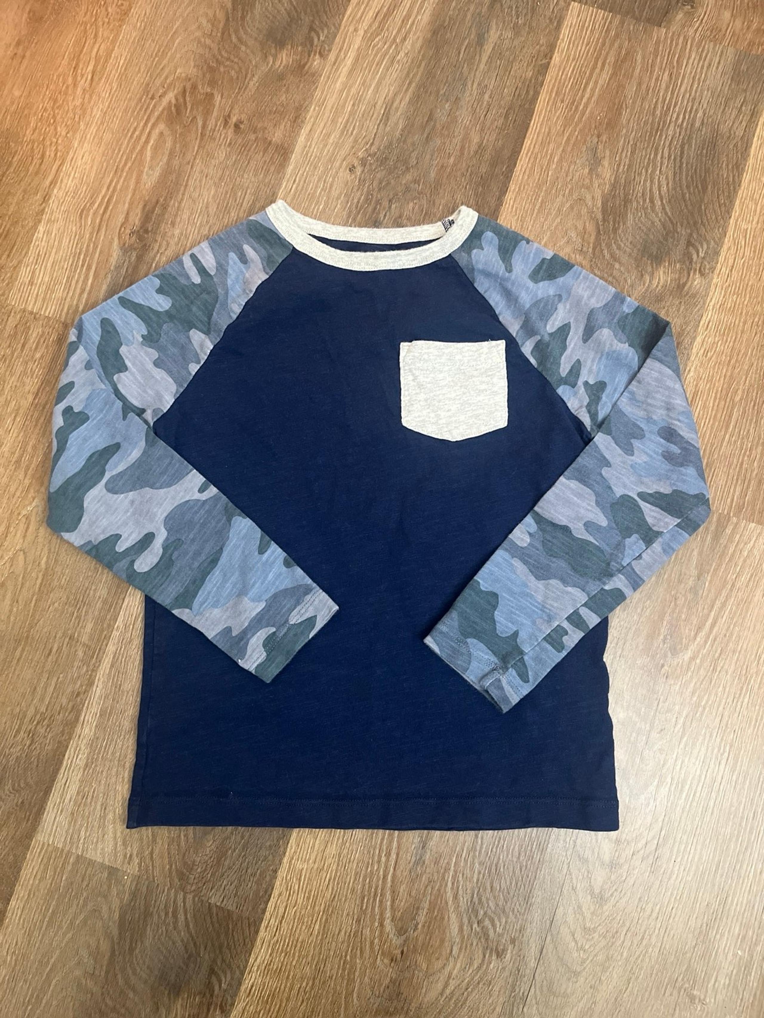 Boys size 8 shirt - blue with army print sleeves - Lands End