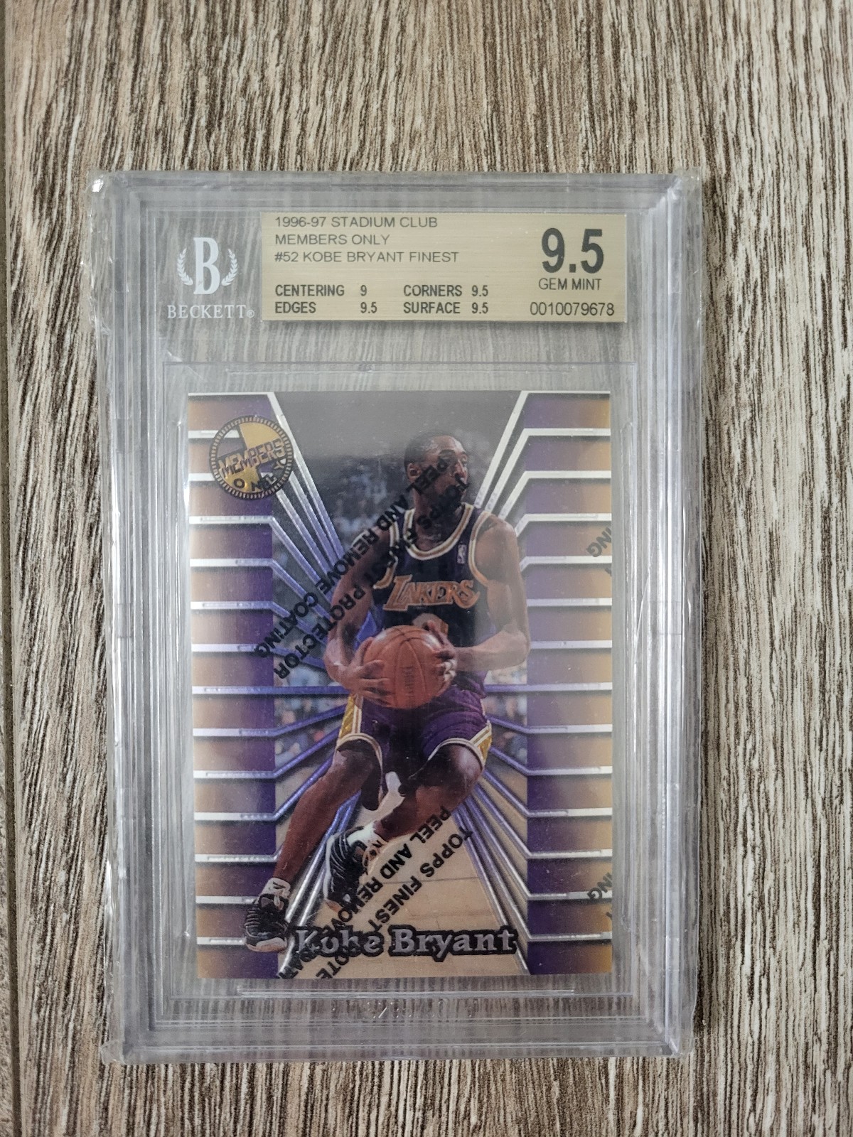1996-96 Topps Stadium Club MEMBERS ONLY Kobe Rookie BGS 9.5 GEM MINT RARE w/coat