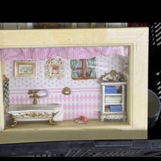 Vintage Diorama Victorian Bath Room Miniature Dollhouse Furniture Shadow Box