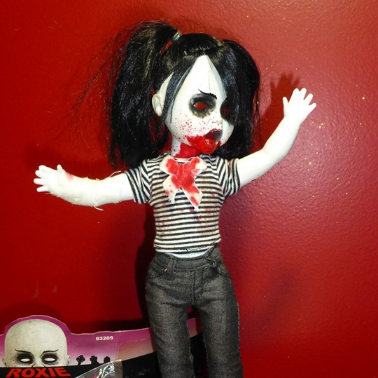 LIVING DEAD DOLLS VARIANT ROXIE from Series 22 Zombies