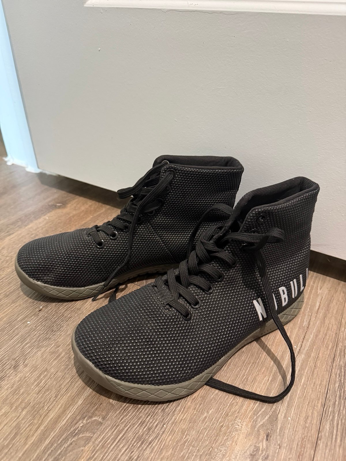 no bull high tops - never worn