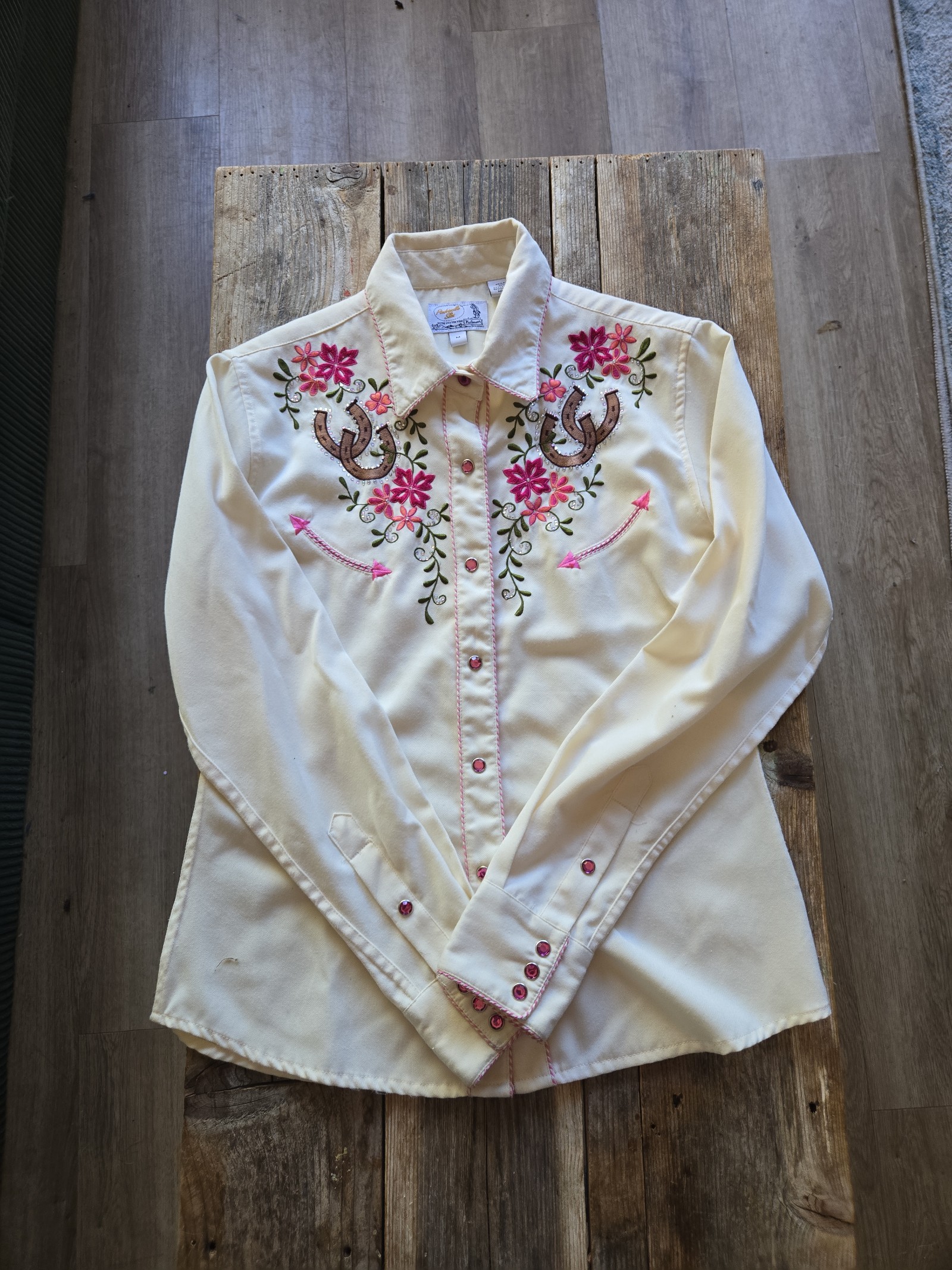 Y2K Panhandle Slim by Westmoor embroidered beige shirt, floral embroidery RARE