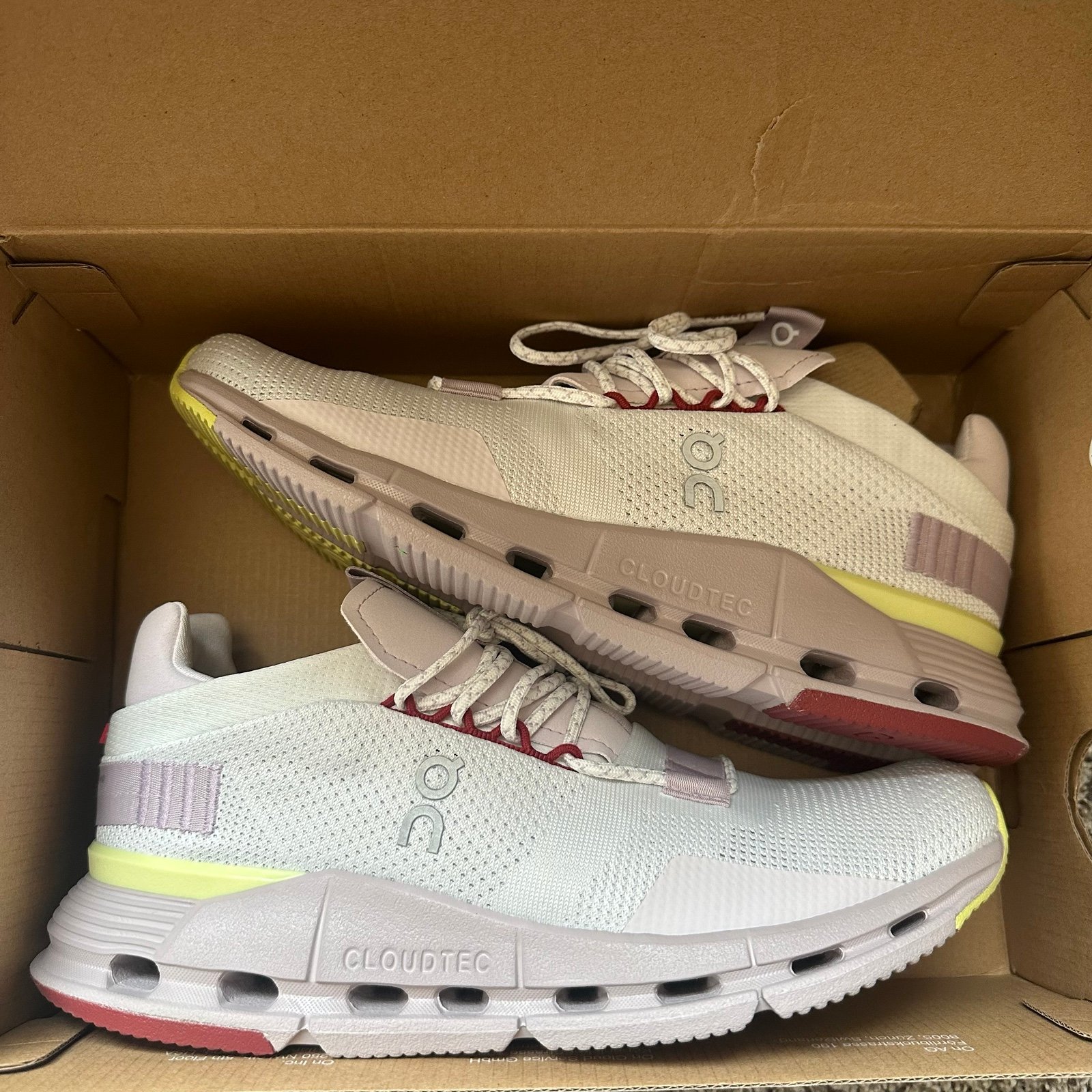 Onshoes Cloudnova Undyed-White|Fade size 9.5 Women's