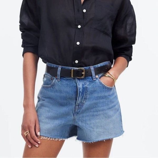 NWT Madewell Relaxed Denim Shorts in Raw-Hem