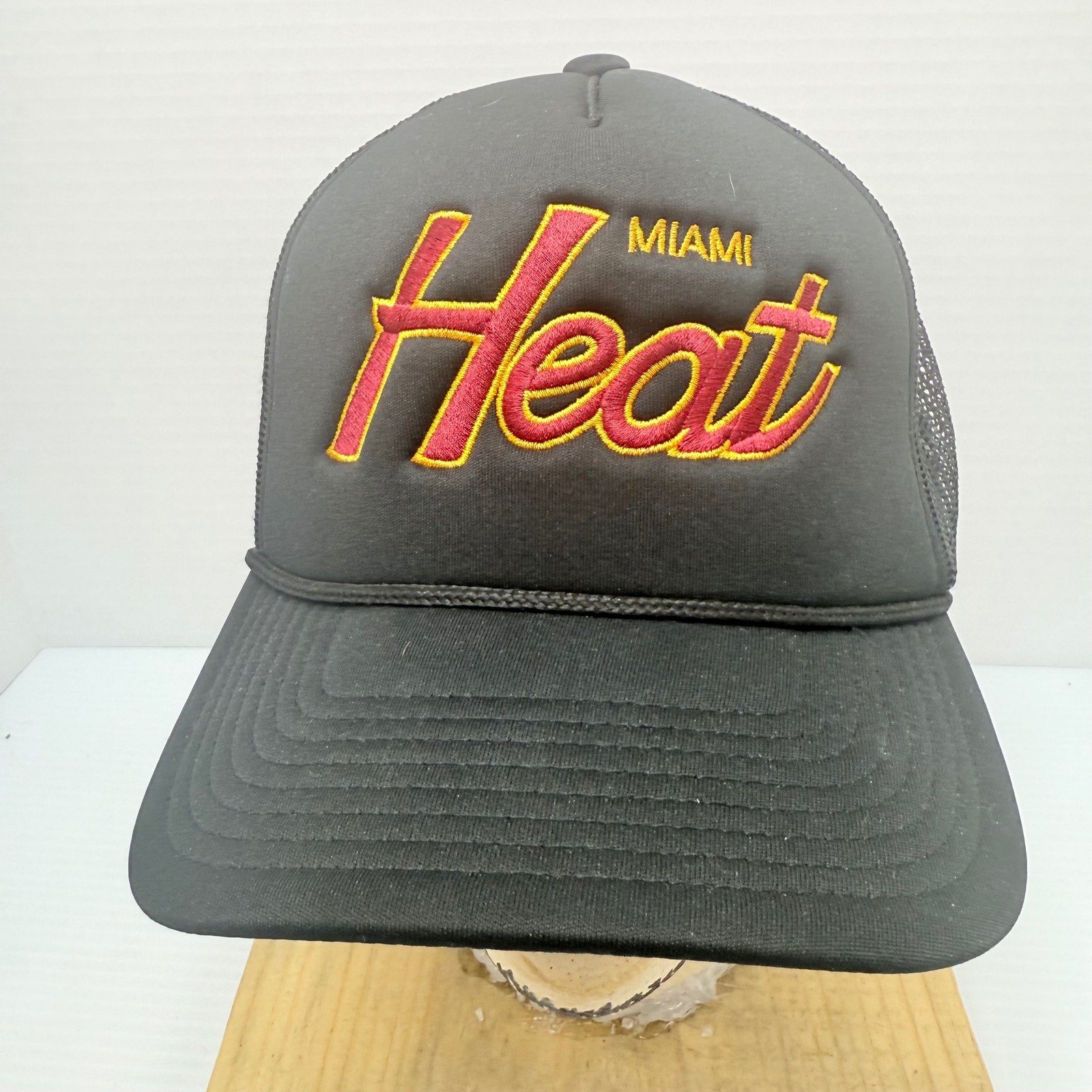 Mitchell & Ness Miami Heat Trucker Hat Snapback NBA Basketball