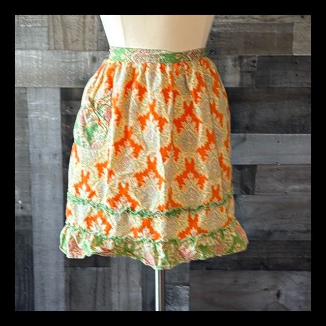 Anthropologie vintage style half apron retro 70s pastel feminine girlhoodcore