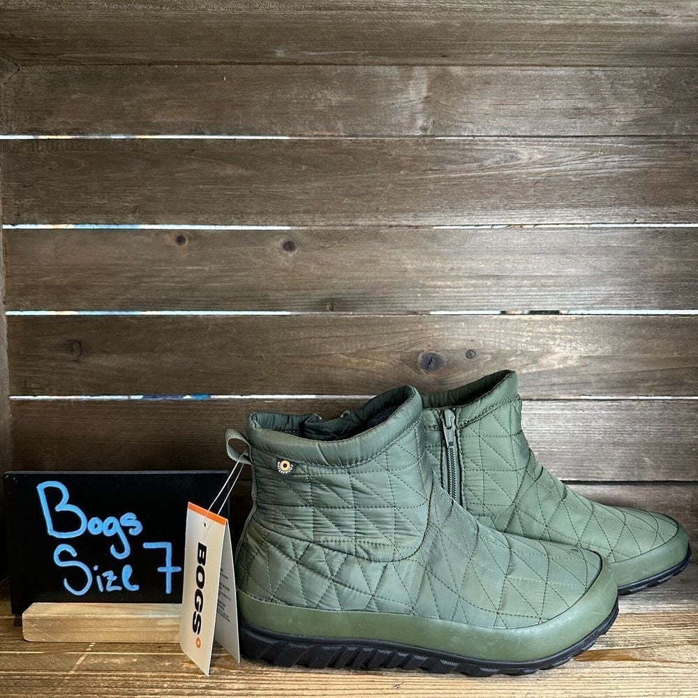New Womens Bogs Snowday II Green Quilted Insulated Waterproof Ankle Boots Size 7
