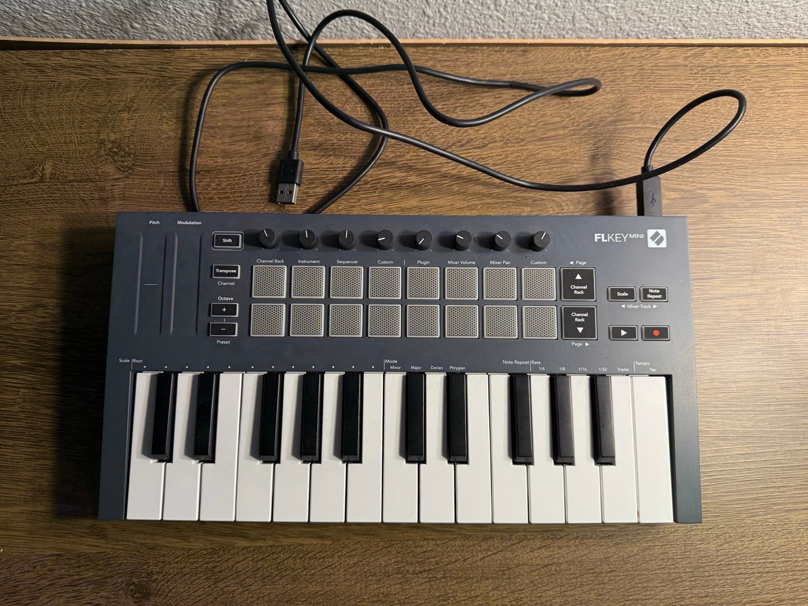 Novation FL Studio Key Mini Midi keyboard