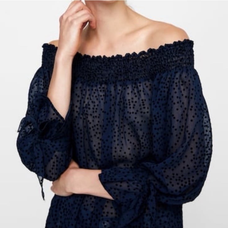 Zara Women’s Navy Blue Off-Shoulder Polka Dot Pattern Top Size M