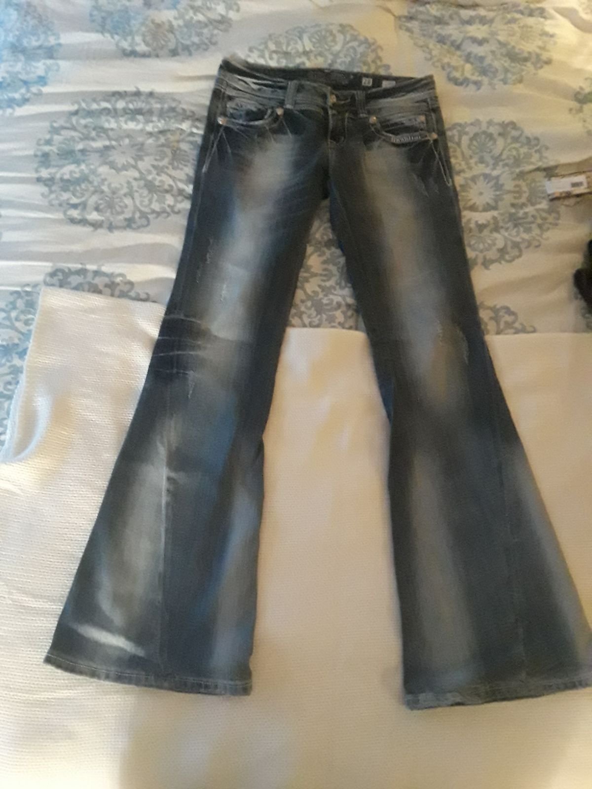 Miss Me Flare Leg Jeans, sz 28