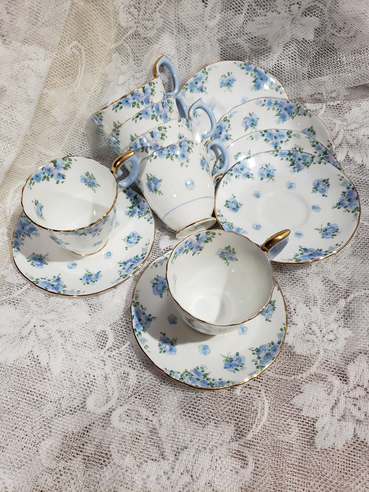 Vintage Set of 6 Tea Cups &Saucers English Bone China
