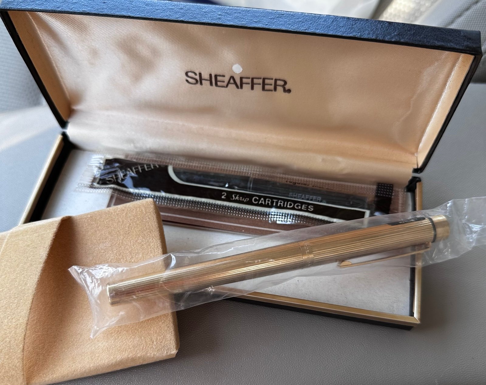 Vintage (c1976) Sheaffer Targa No. 1005 Gold Plated Fountain Pen 14k gold Nib
