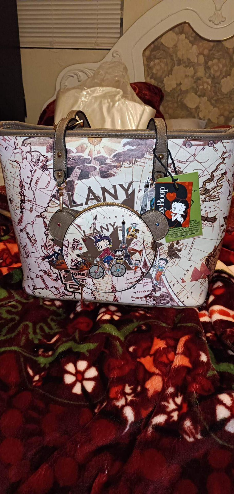 betty boop zip pocket shoulder bags
