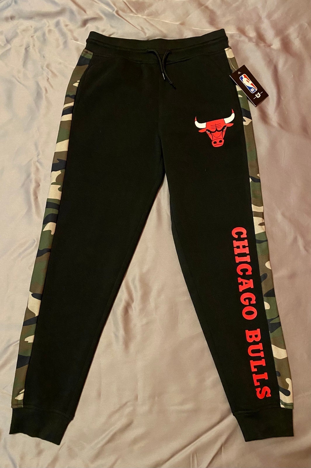 New NBA Chicago Bulls Fleece Jogger Sweatpants Children Size 10-12