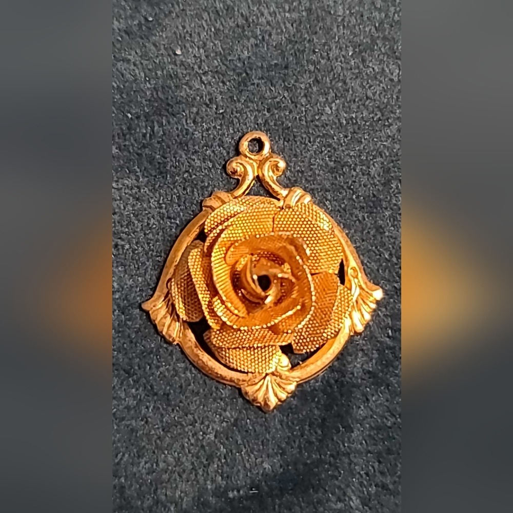1960's Krementz(?) Rose pendant