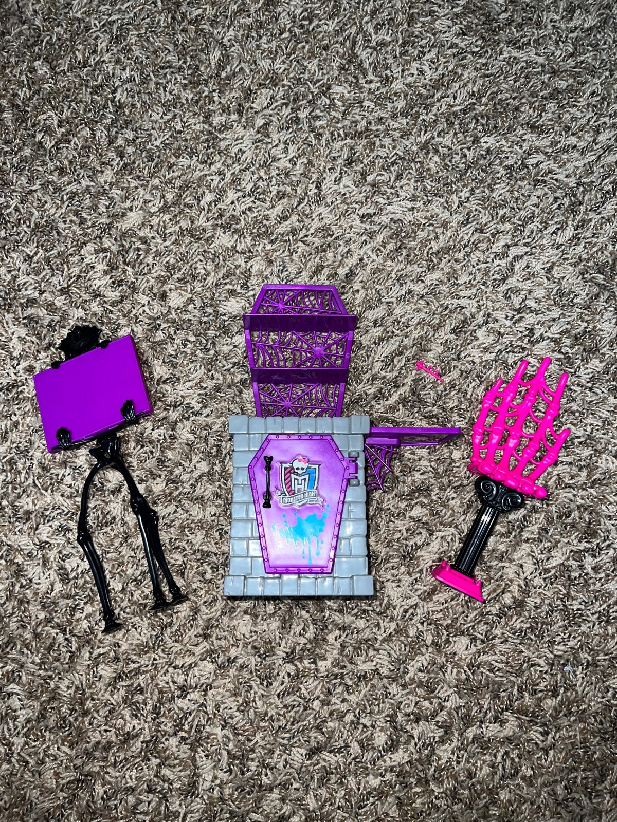 Monster High Draculara’s Art Class Set 2013