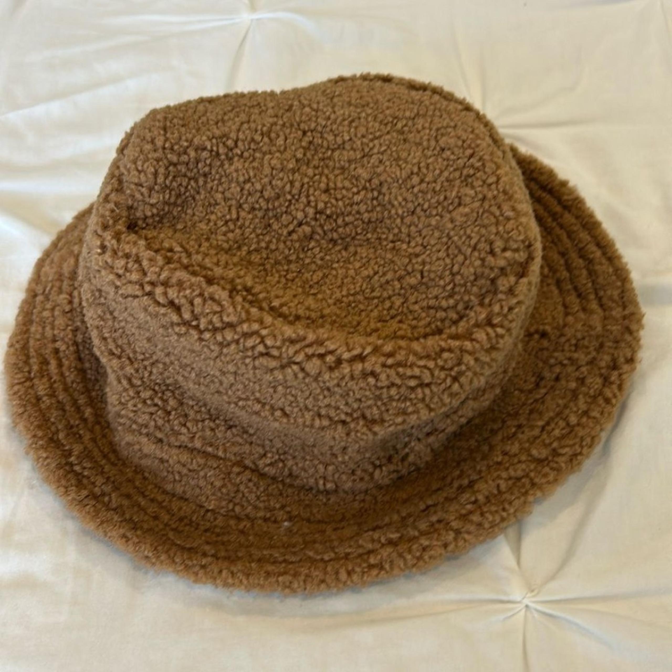 NWT American Eagles Outfitters Women's Brown Faux Fur Winter Bucket Hat