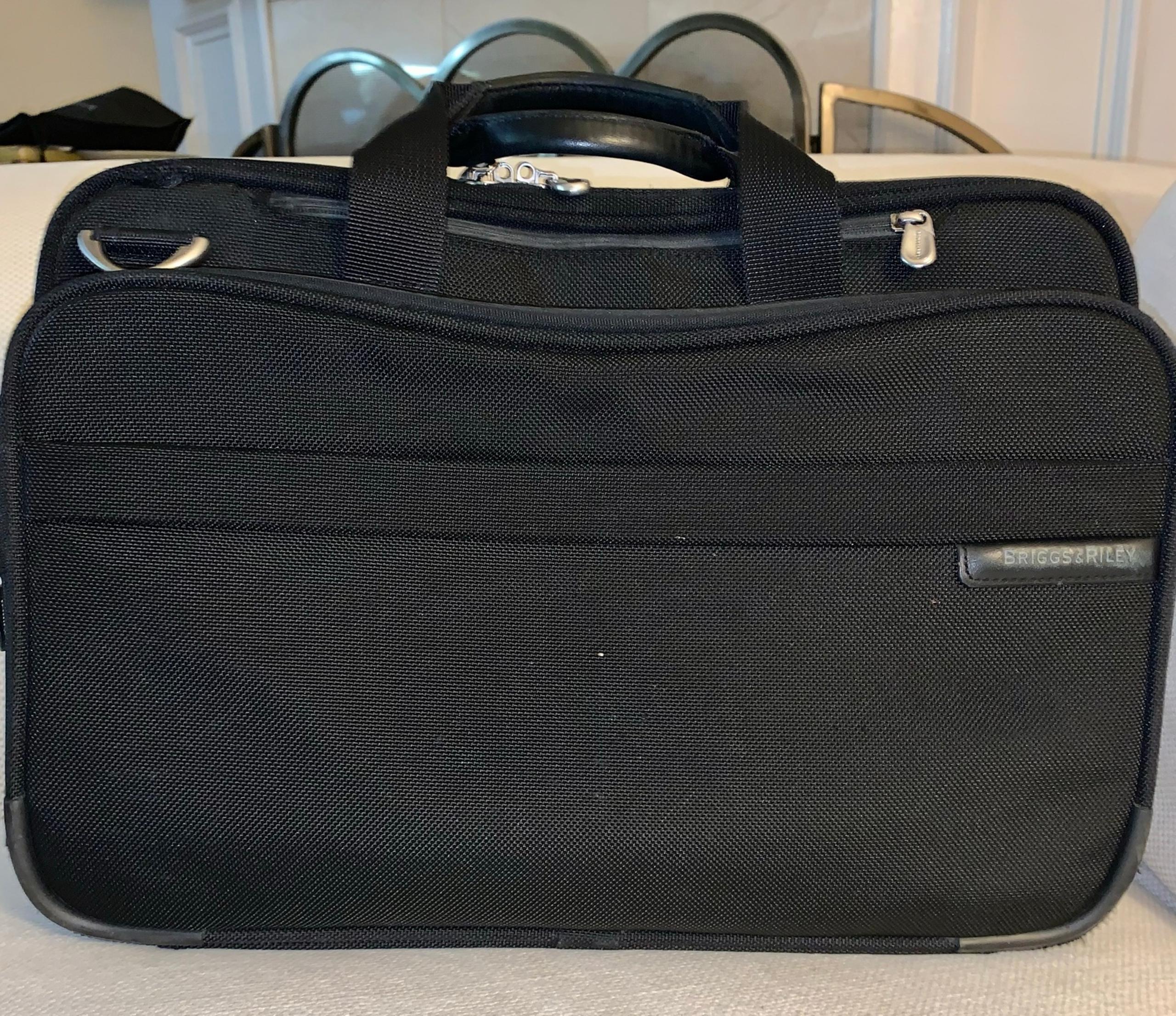 Briggs & Riley Travelware Black Expandable Overnight Cabin Bag BB104X-4