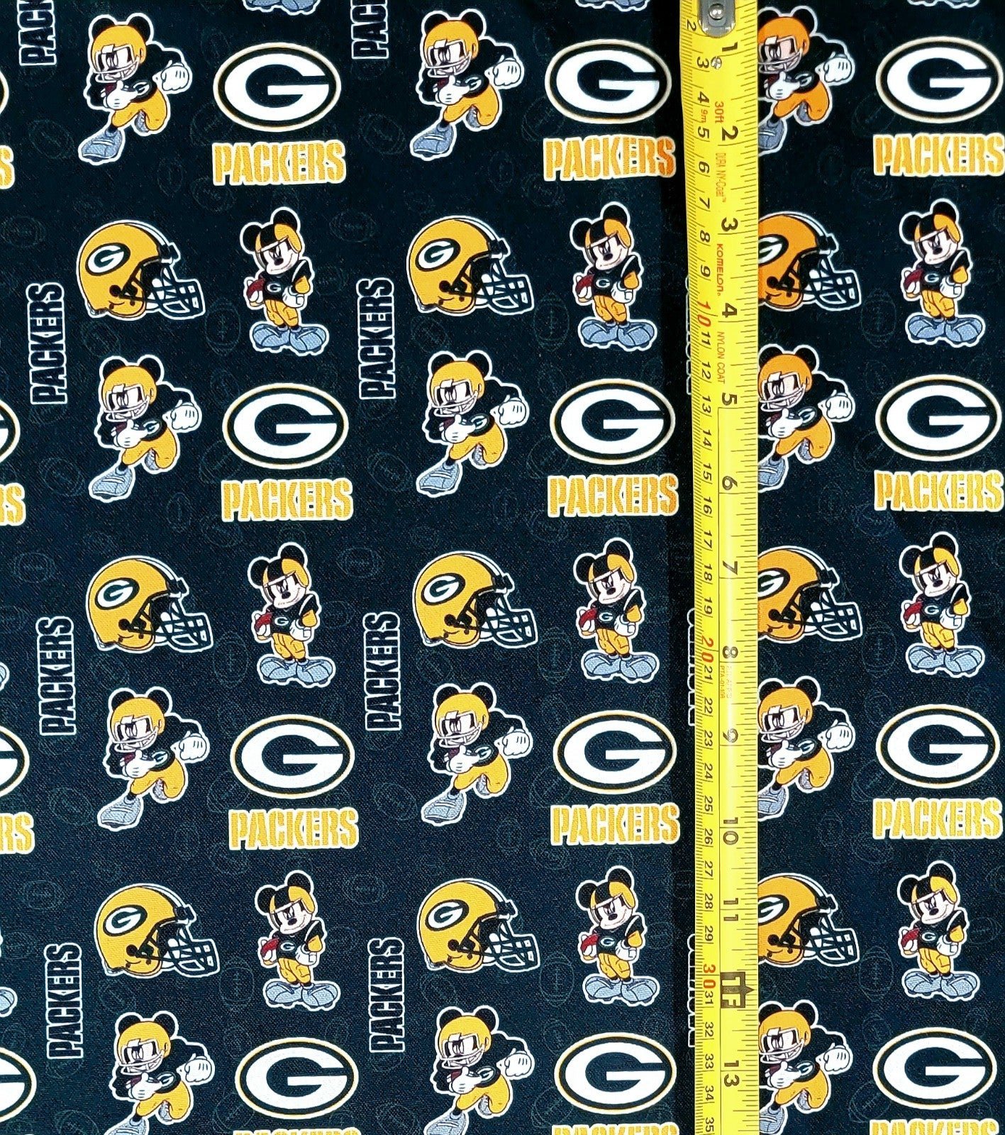MICKEY GREENBAY PACKERS FABRIC 1 YARD (36 X58 ) BRAND NEW