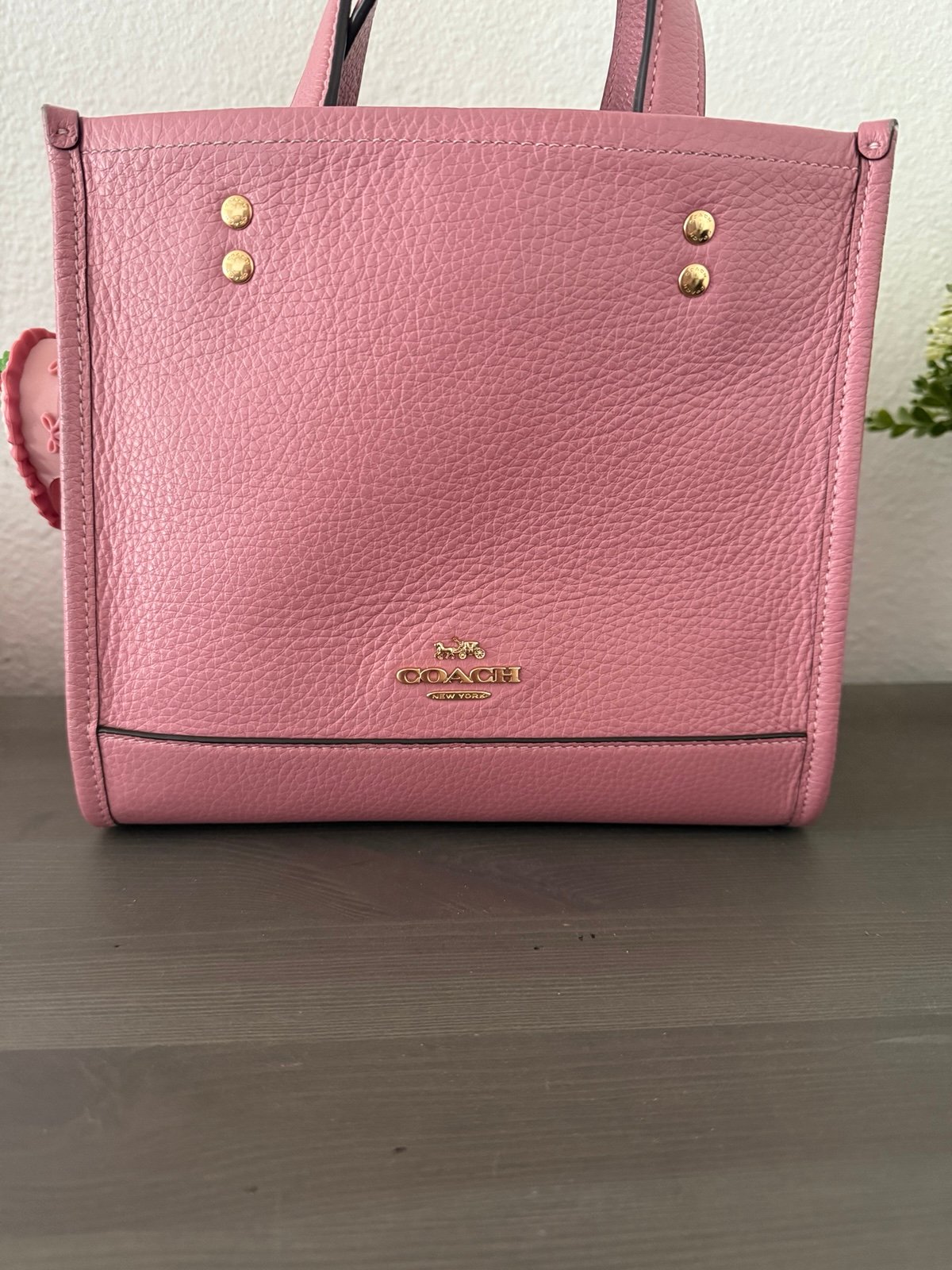 Coach Pink Dempsey 22 w/ B&BW holder