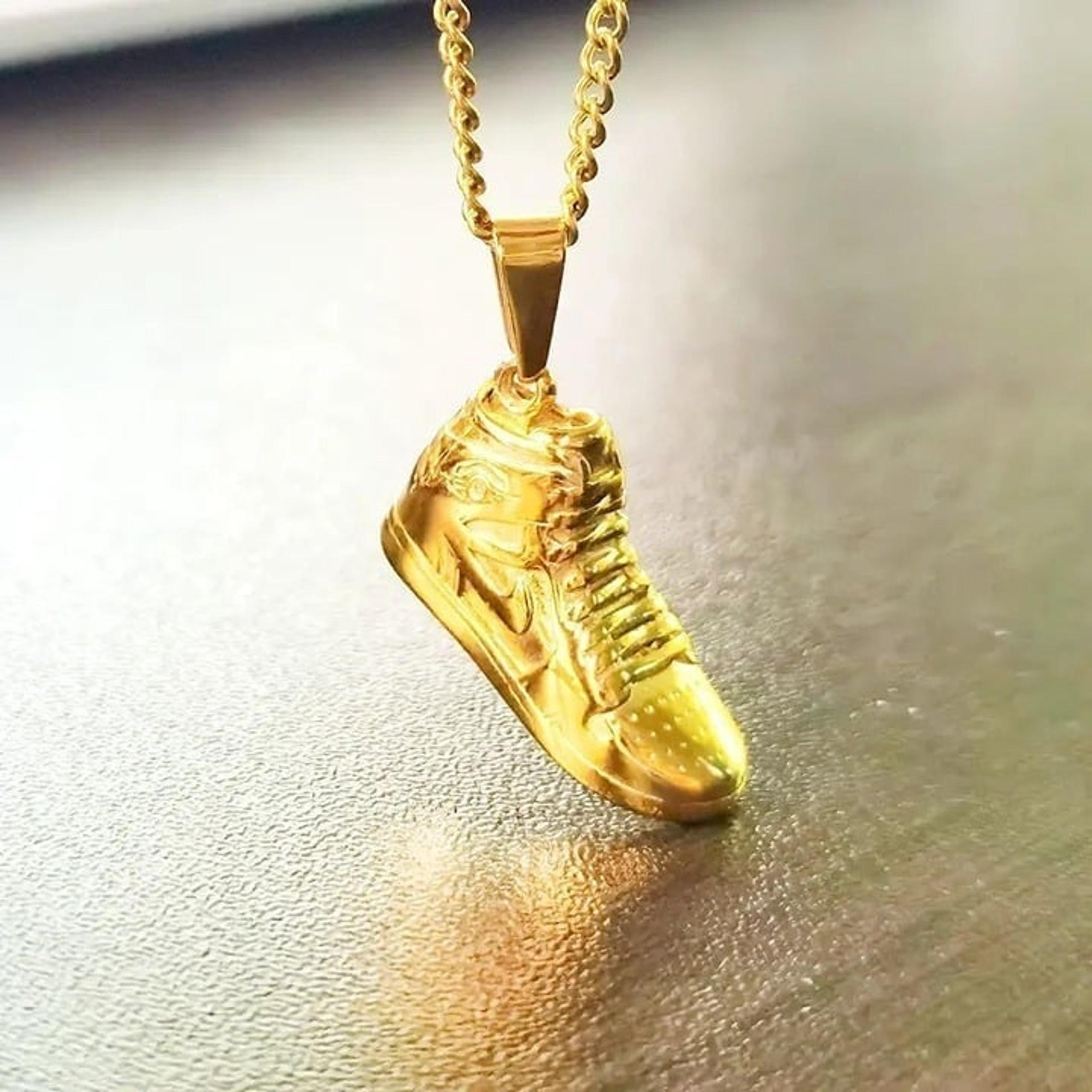 NEW NIKE AIR JORDAN SNEAKER GOLD NECKLACE PENDANT 20" CHAIN LOBSTER CLASP