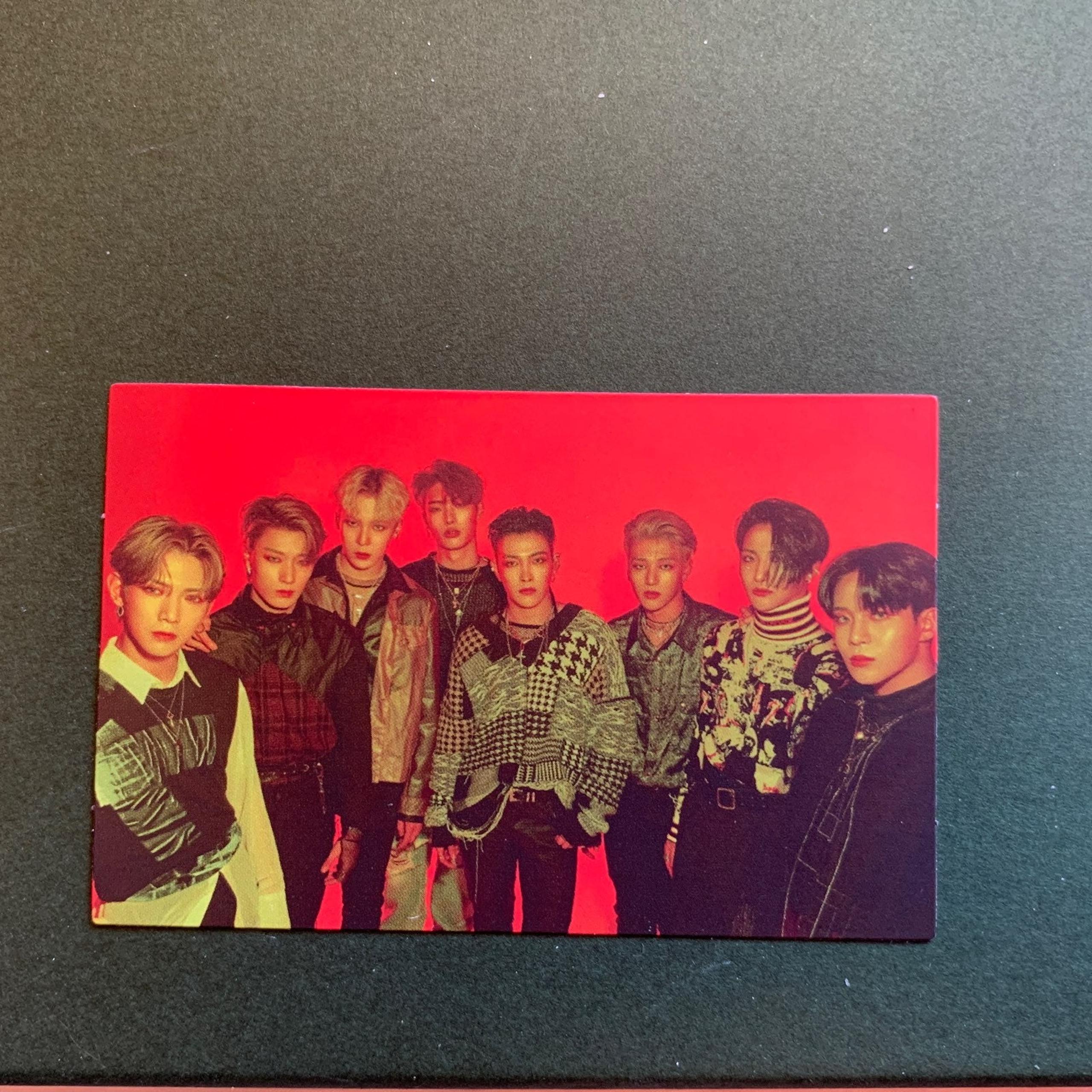 Official ATEEZ Group photocard