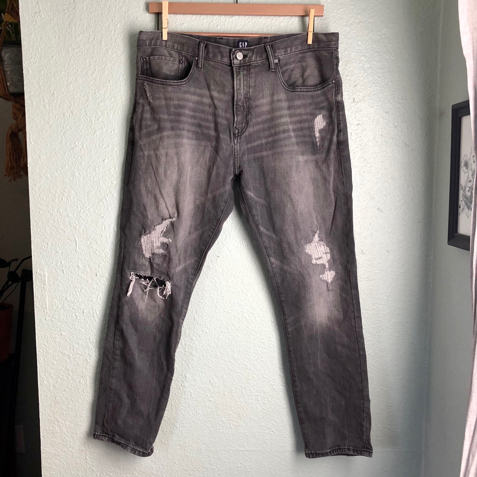 Distressed Dark Gray/Black Mens Gap Skinny Jeans 36x30