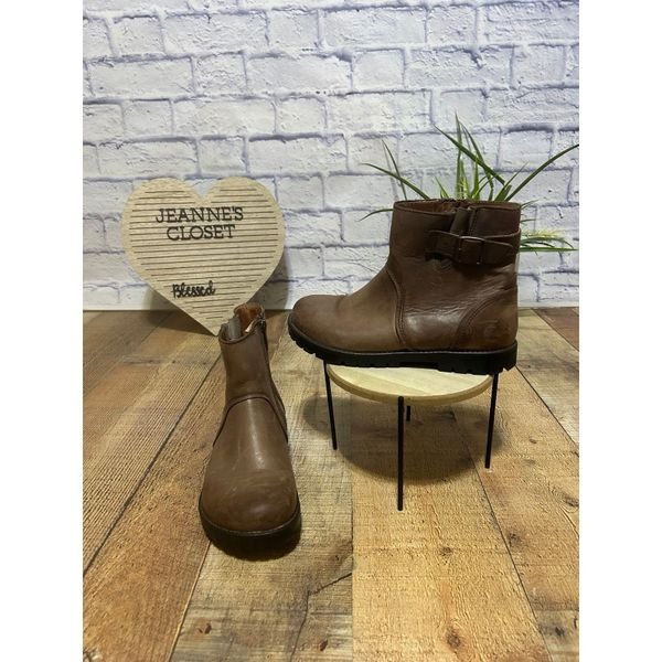 Birkenstock stowe boots deals