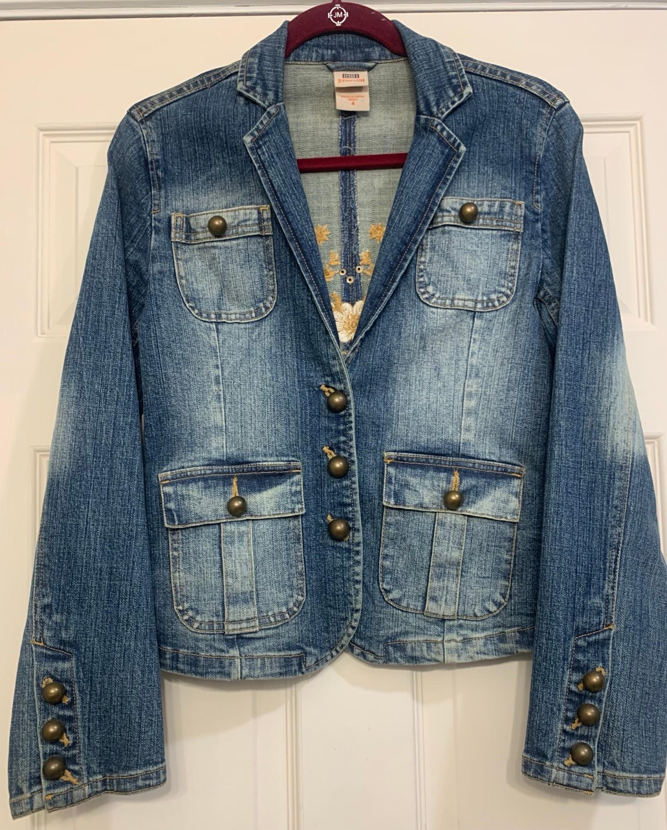 Vintage Distressed Embroidered Denim Size 4 Blazer. 1816 - Faded Glory