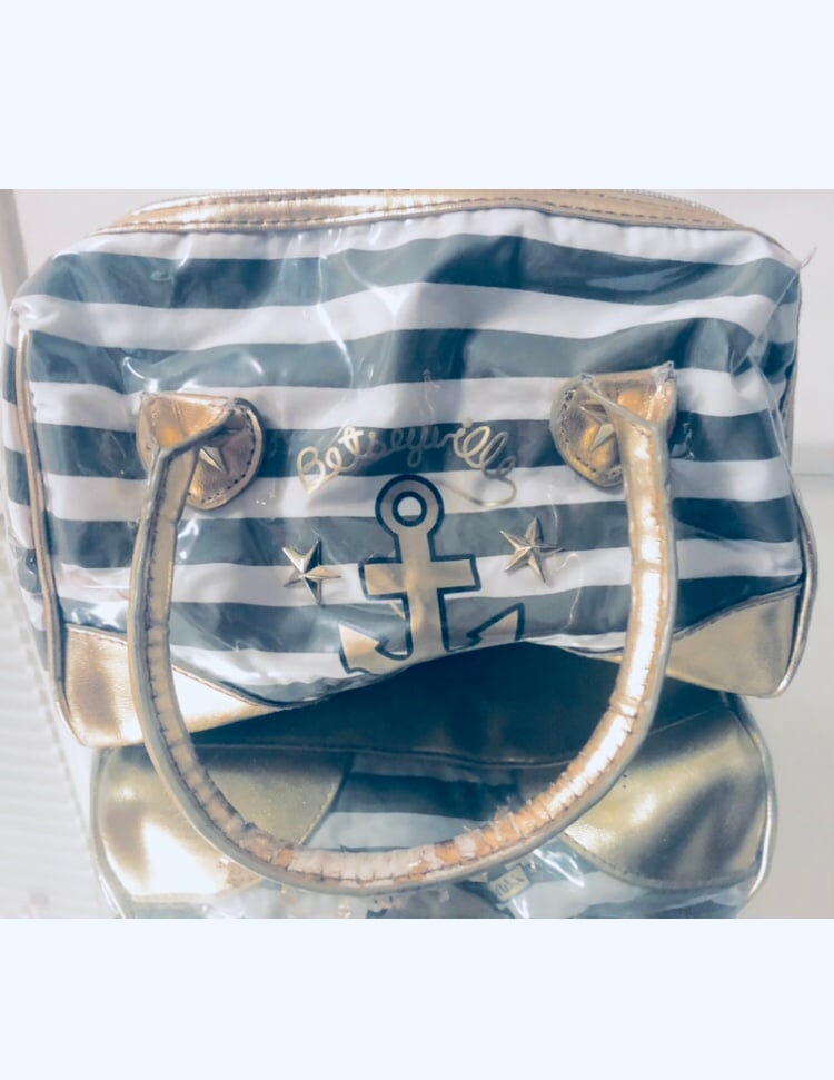 Bet Johnson makeup bag s: s